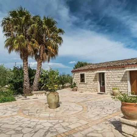 Villa Chiaramonte