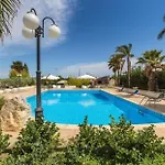 Villa Chiaramonte *